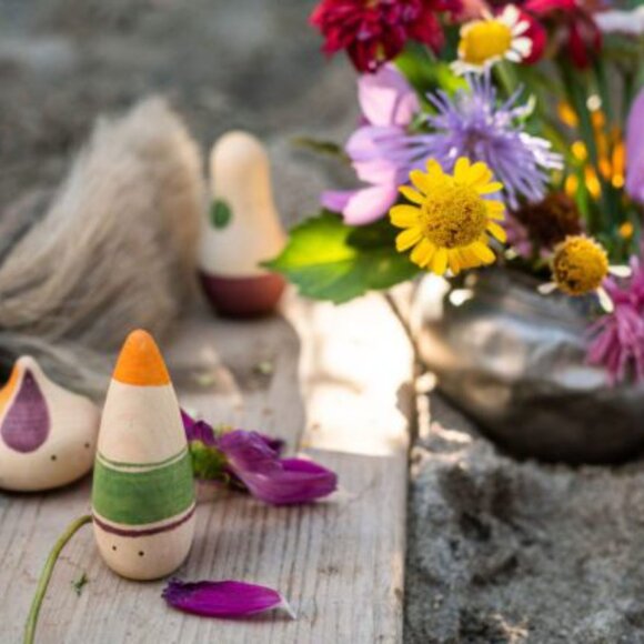 NWT Grapat Wooden Toys 'Ooh-Lala' Set - Picture 2 of 2